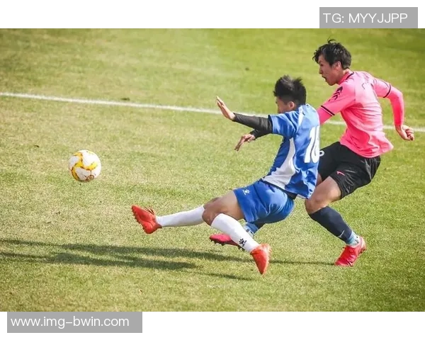 足球与七种武器的完美结合探索运动中的策略与技巧 足球与七种武器的完美结合探索运动中的策略与技巧