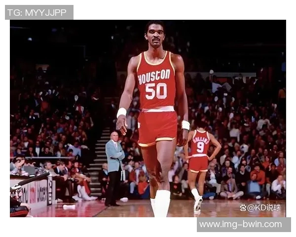 足球场上的巨人谁是个子最高的球员揭秘与传奇故事 足球场上的巨人谁是个子最高的球员揭秘与传奇故事