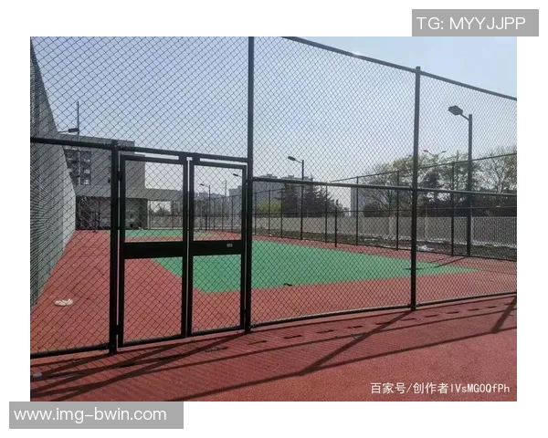 足球围栏图片展示足球场边界的美丽与激情感受