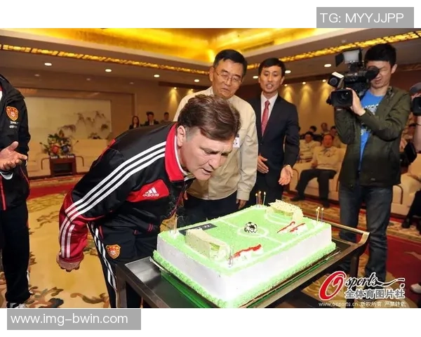 荷兰足球蛋糕双层的创意制作与装饰技巧分享